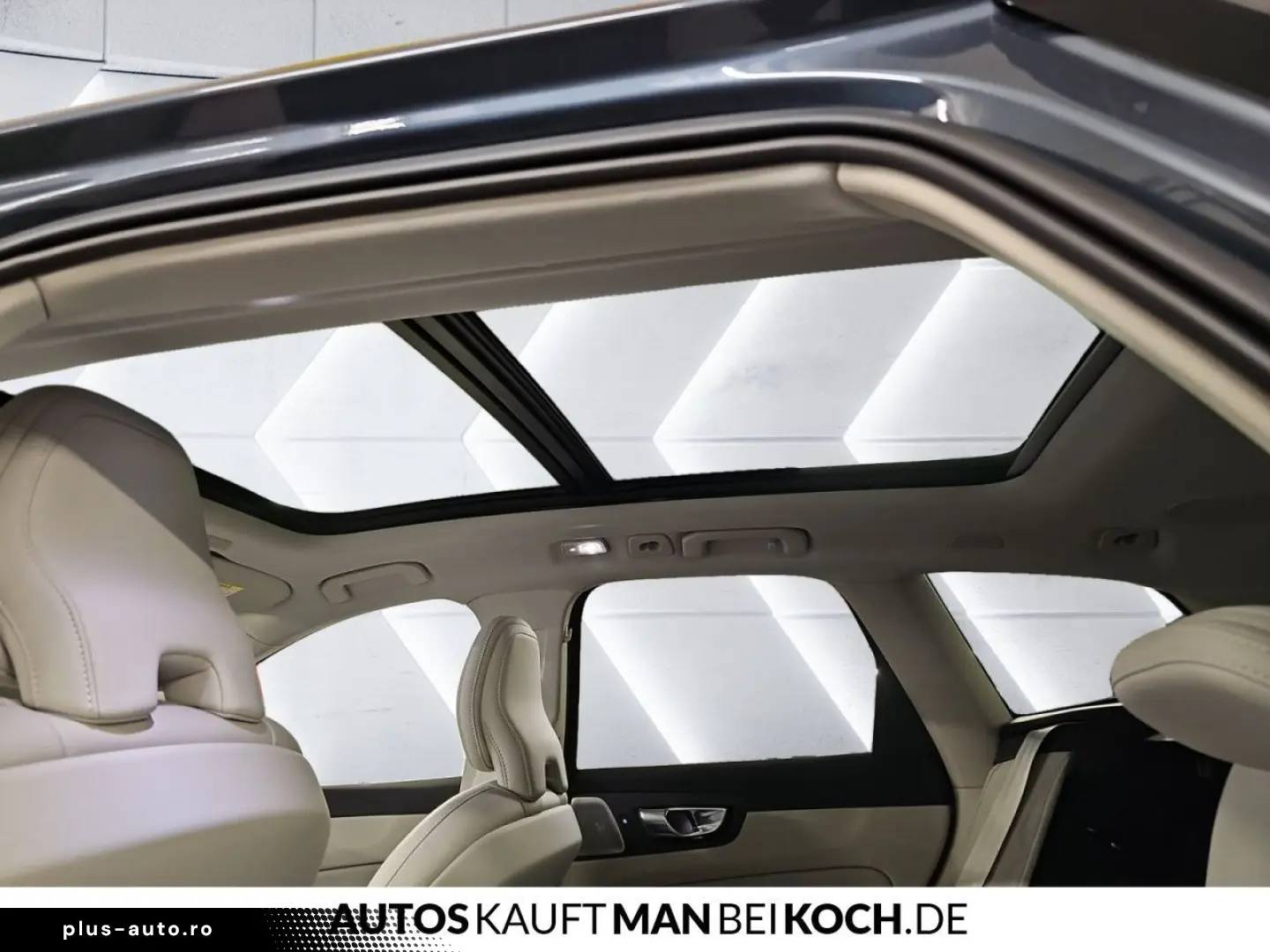 VOLVO XC60 T6 AWD Plug-in Hybrid Ultra Dark