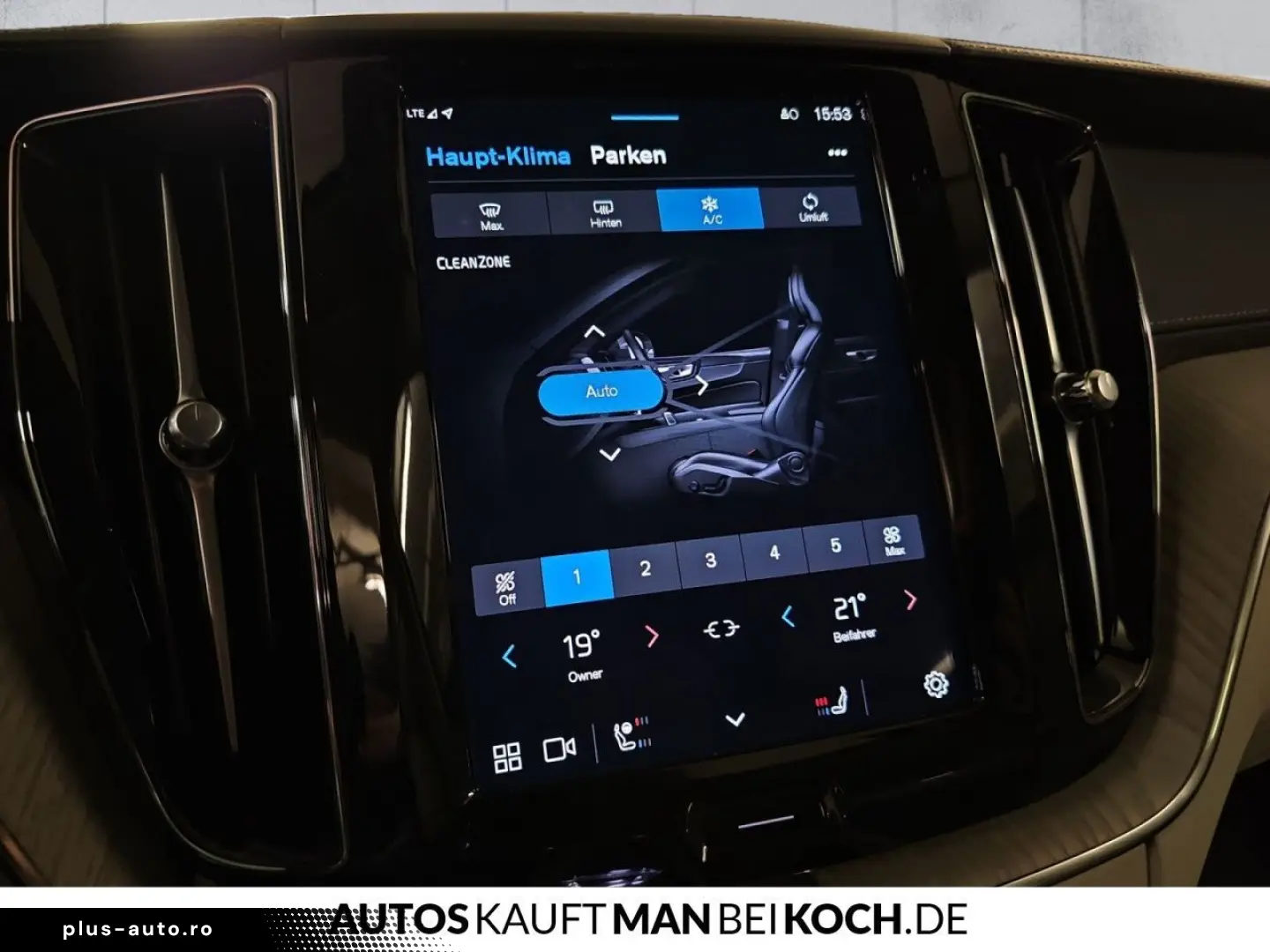 VOLVO XC60 T6 AWD Plug-in Hybrid Ultra Dark