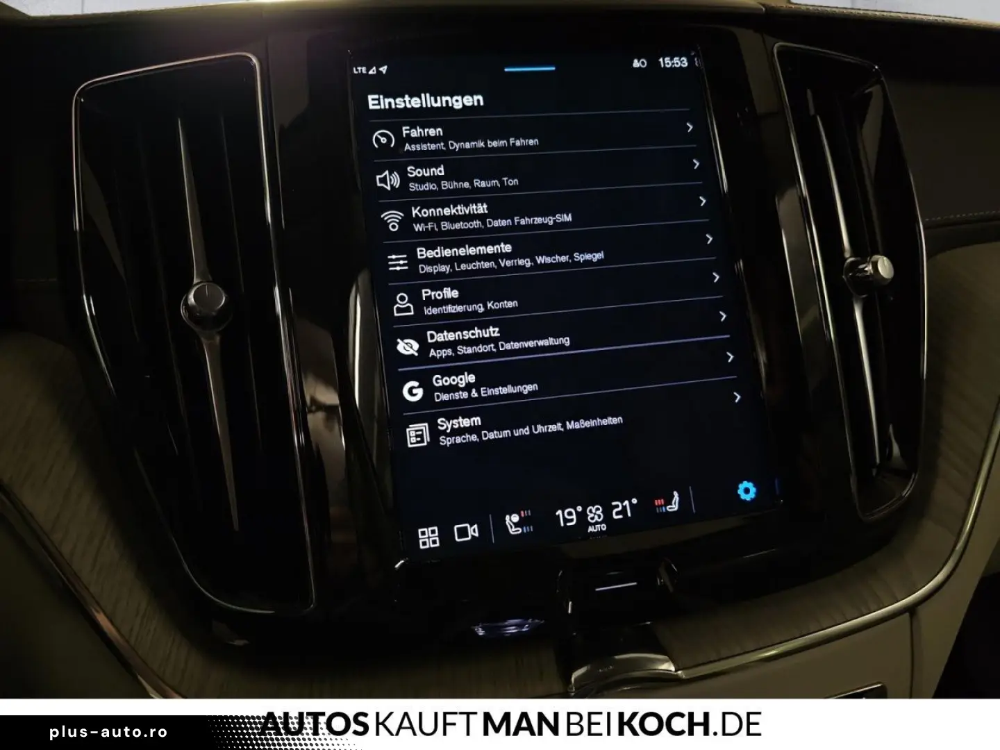 VOLVO XC60 T6 AWD Plug-in Hybrid Ultra Dark