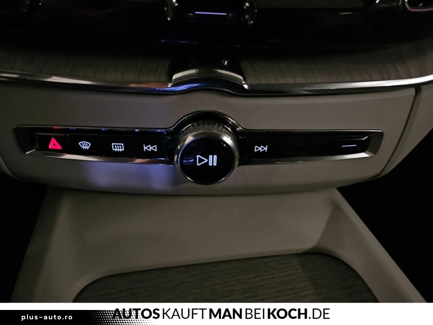 VOLVO XC60 T6 AWD Plug-in Hybrid Ultra Dark