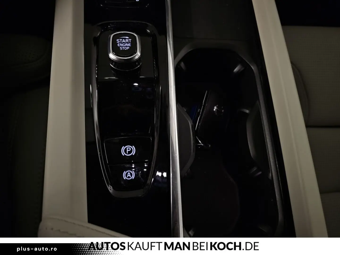 VOLVO XC60 T6 AWD Plug-in Hybrid Ultra Dark