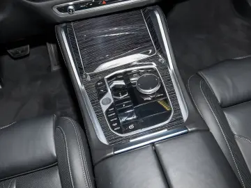 BMW X6 M60i xDrive M Sport PANO RFK NAVI LED DAB LM