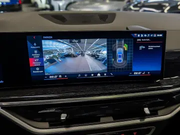 BMW X6 M60i xDrive M Sport PANO RFK NAVI LED DAB LM