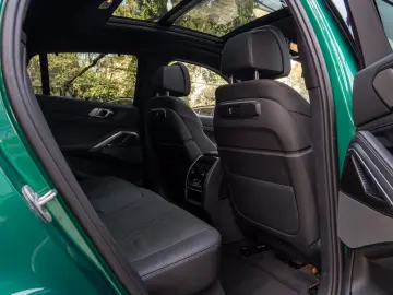 BMW X6 M60i DR.ASS.PRO.360 .PANORAMA.LED.H K.22