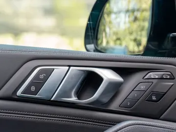 BMW X6 M60i DR.ASS.PRO.360 .PANORAMA.LED.H K.22