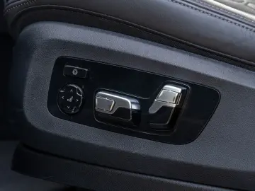 BMW X6 M60i DR.ASS.PRO.360 .PANORAMA.LED.H K.22