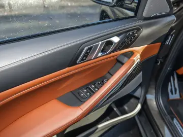 BMW X6 M60i xDrive M Sport PANO ACC RFK NAVI LED LM