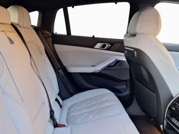 BMW X6 M60i xDrive DA PA-Prof H K Standh Pano AHK 22