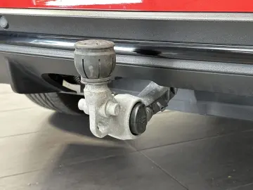 MERCEDES-BENZ GLC 300d 4M AMG-Line NAV LED KAMERA PANO DAB