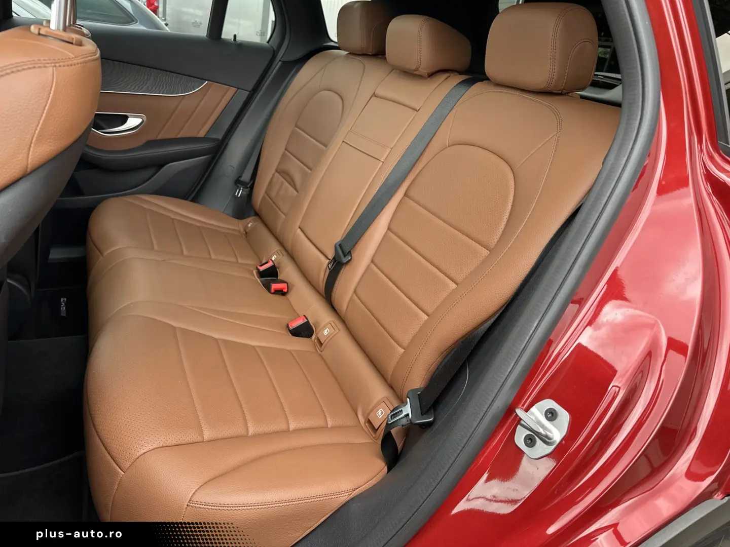 MERCEDES-BENZ GLC 300d 4M AMG-Line NAV LED KAMERA PANO DAB