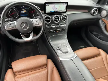 MERCEDES-BENZ GLC 300d 4M AMG-Line NAV LED KAMERA PANO DAB