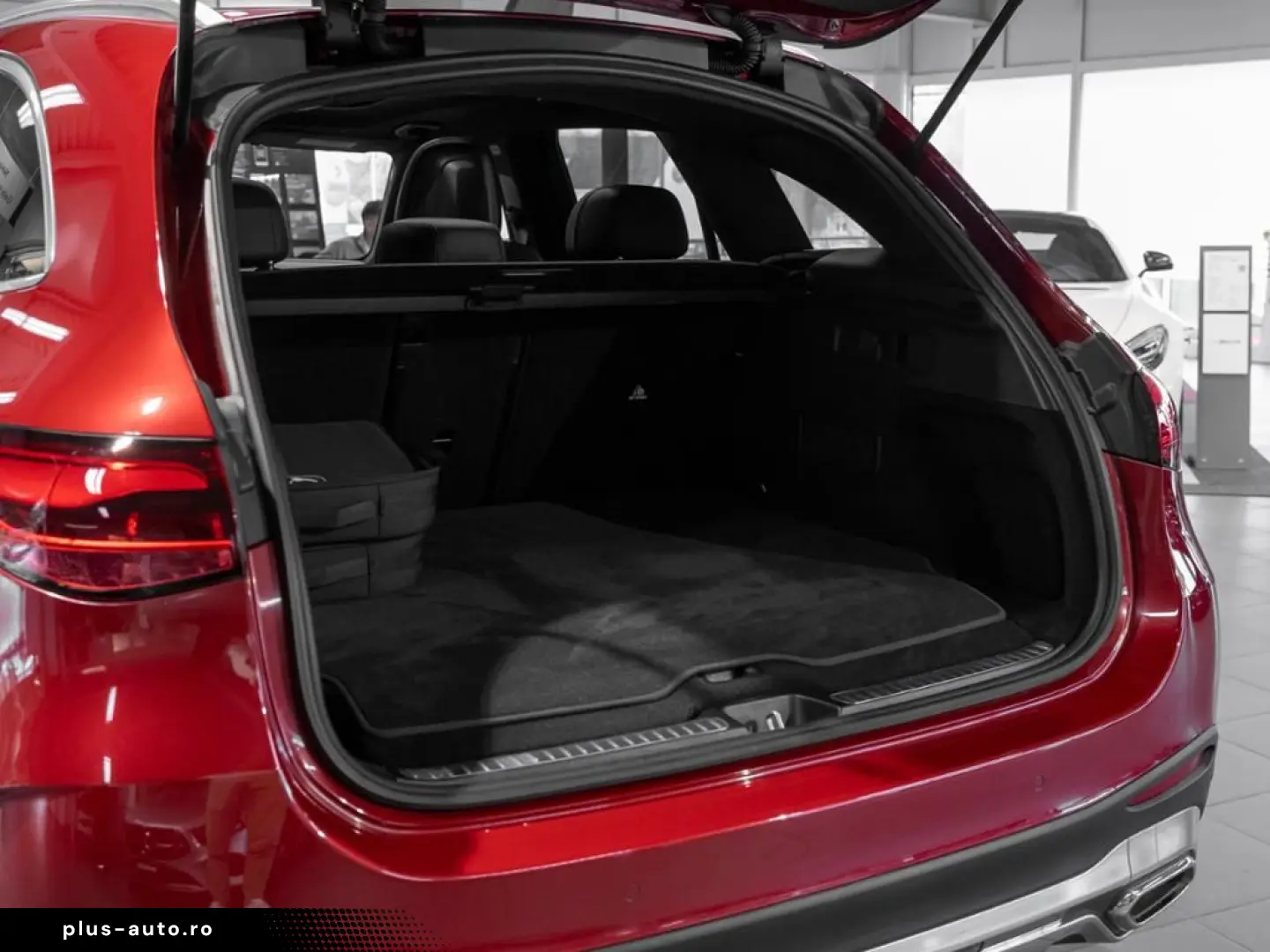 MERCEDES-BENZ GLC 300 e 4M AMG BURM MEMO 360