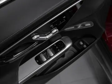 MERCEDES-BENZ GLC 300 e 4M AMG BURM MEMO 360