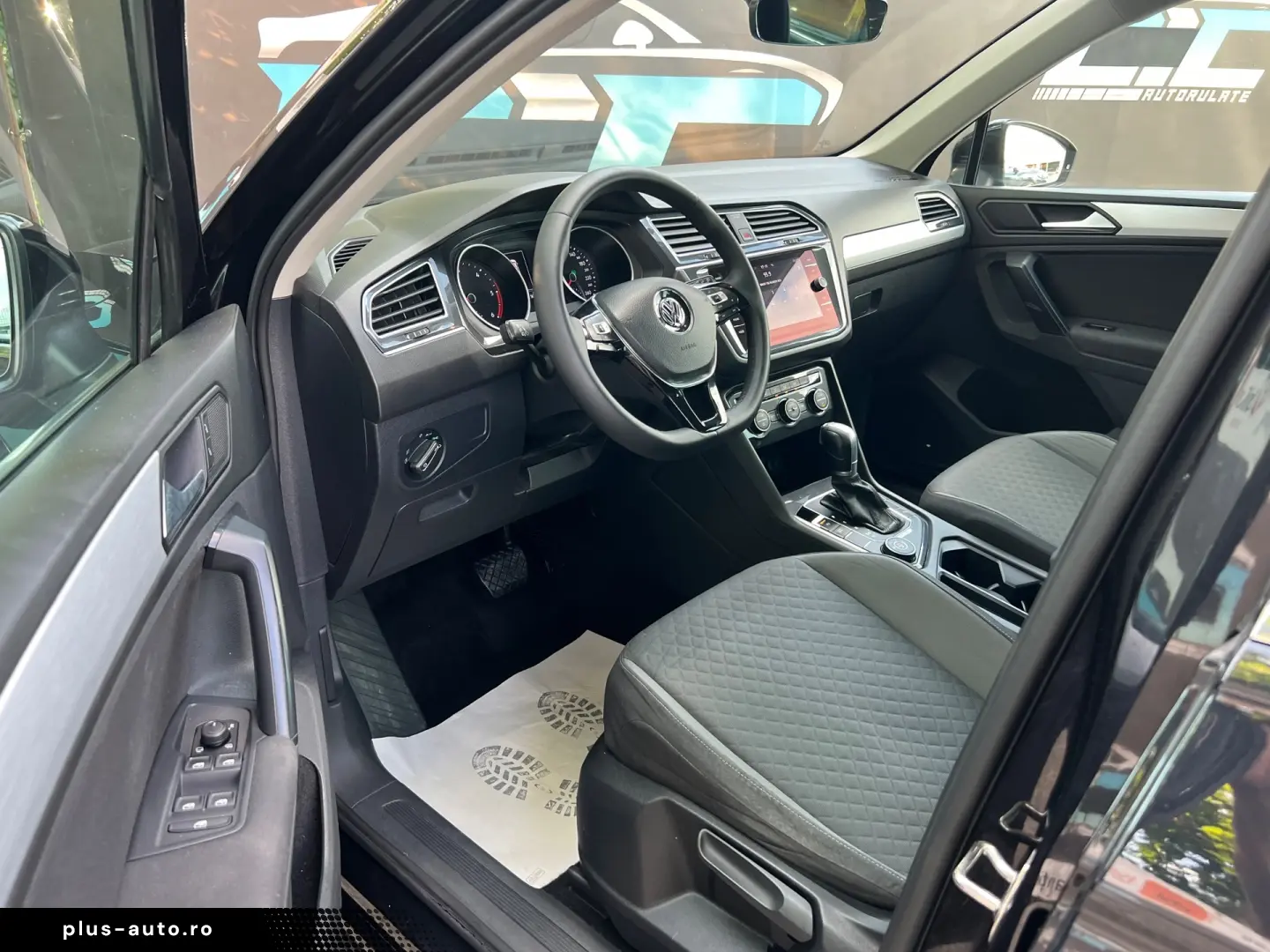 Volkswagen Tiguan 2.0 TDI SCR 4MOTION DSG R-Line