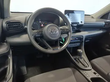 Toyota Yaris 1 5 VVT-i Hybrid Active Drive