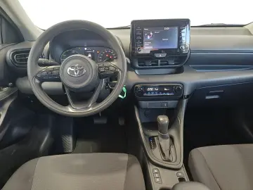 Toyota Yaris 1 5 VVT-i Hybrid Active Drive