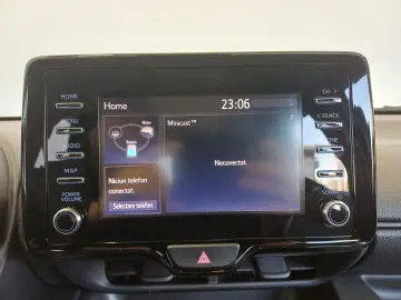 Toyota Yaris 1 5 VVT-i Hybrid Active Drive