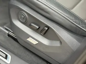 VW Touareg 3.0 TDI 4Motion R-Line