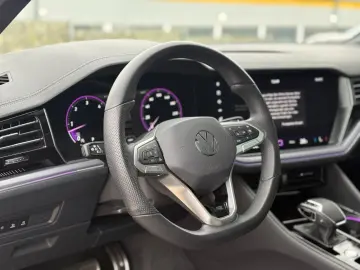 VW Touareg 3.0 TDI 4Motion R-Line