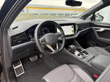 VW Touareg 3.0 TDI 4Motion R-Line