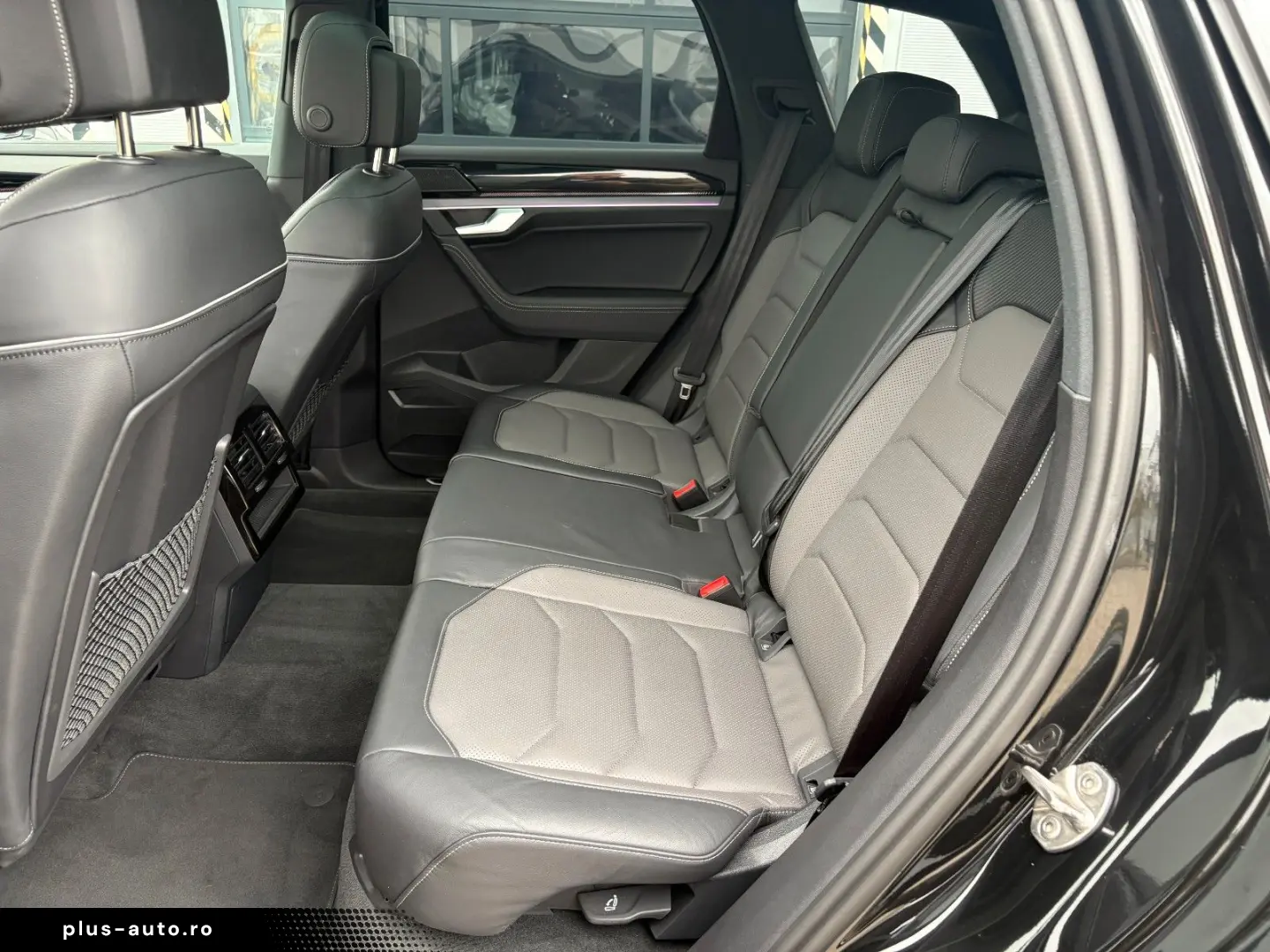 VW Touareg 3.0 TDI 4Motion R-Line