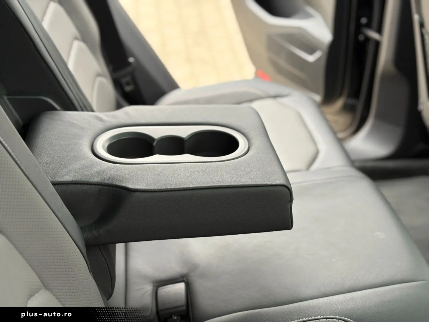 VW Touareg 3.0 TDI 4Motion R-Line