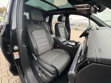 VW Touareg 3.0 TDI 4Motion R-Line