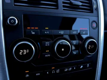 Land-Rover Discovery-Sport