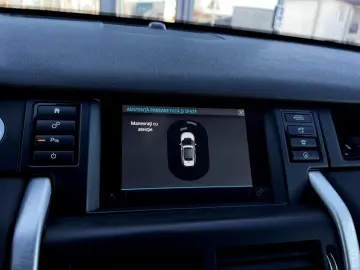 Land-Rover Discovery-Sport