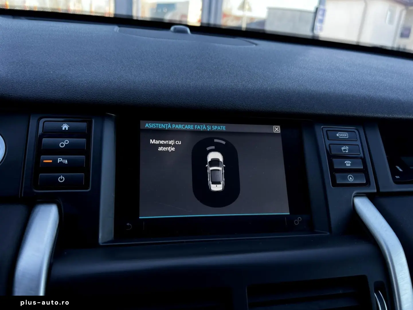 Land-Rover Discovery-Sport