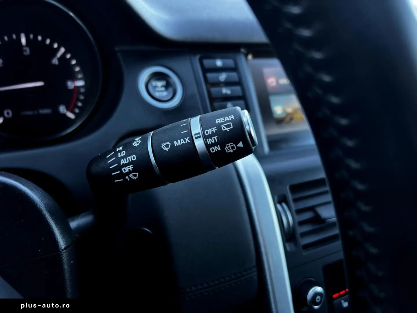 Land-Rover Discovery-Sport