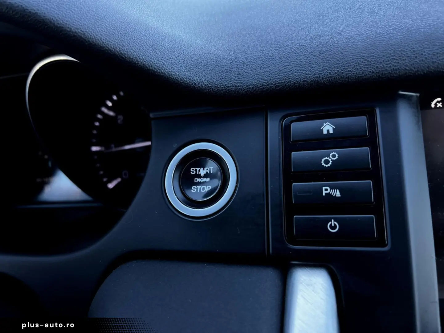 Land-Rover Discovery-Sport