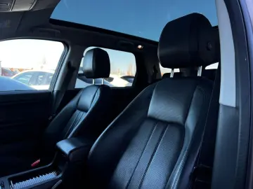 Land-Rover Discovery-Sport