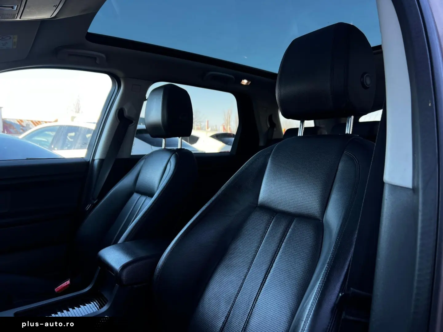 Land-Rover Discovery-Sport