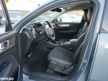 Volvo XC 40 T3 AT8 Momentum Pro