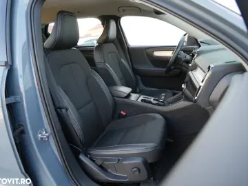 Volvo XC 40 T3 AT8 Momentum Pro