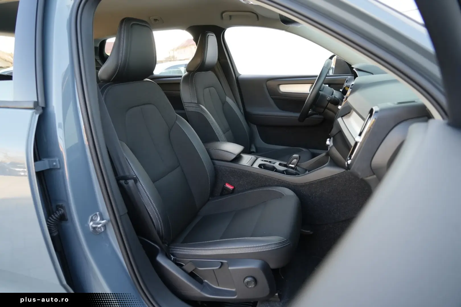 Volvo XC 40 T3 AT8 Momentum Pro