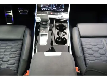 AUDI RS 6 Avant 4.0 TFSI quattro performance Navi Mat