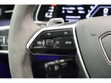 AUDI RS 6 Avant 4.0 TFSI quattro performance Navi Mat