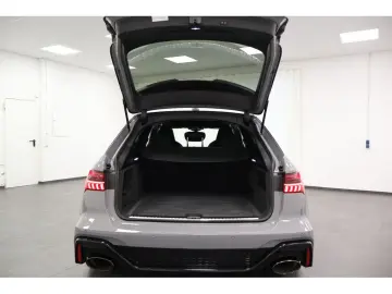 AUDI RS 6 Avant 4.0 TFSI quattro performance Navi Mat