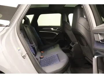 AUDI RS 6 Avant 4.0 TFSI quattro performance Navi Mat