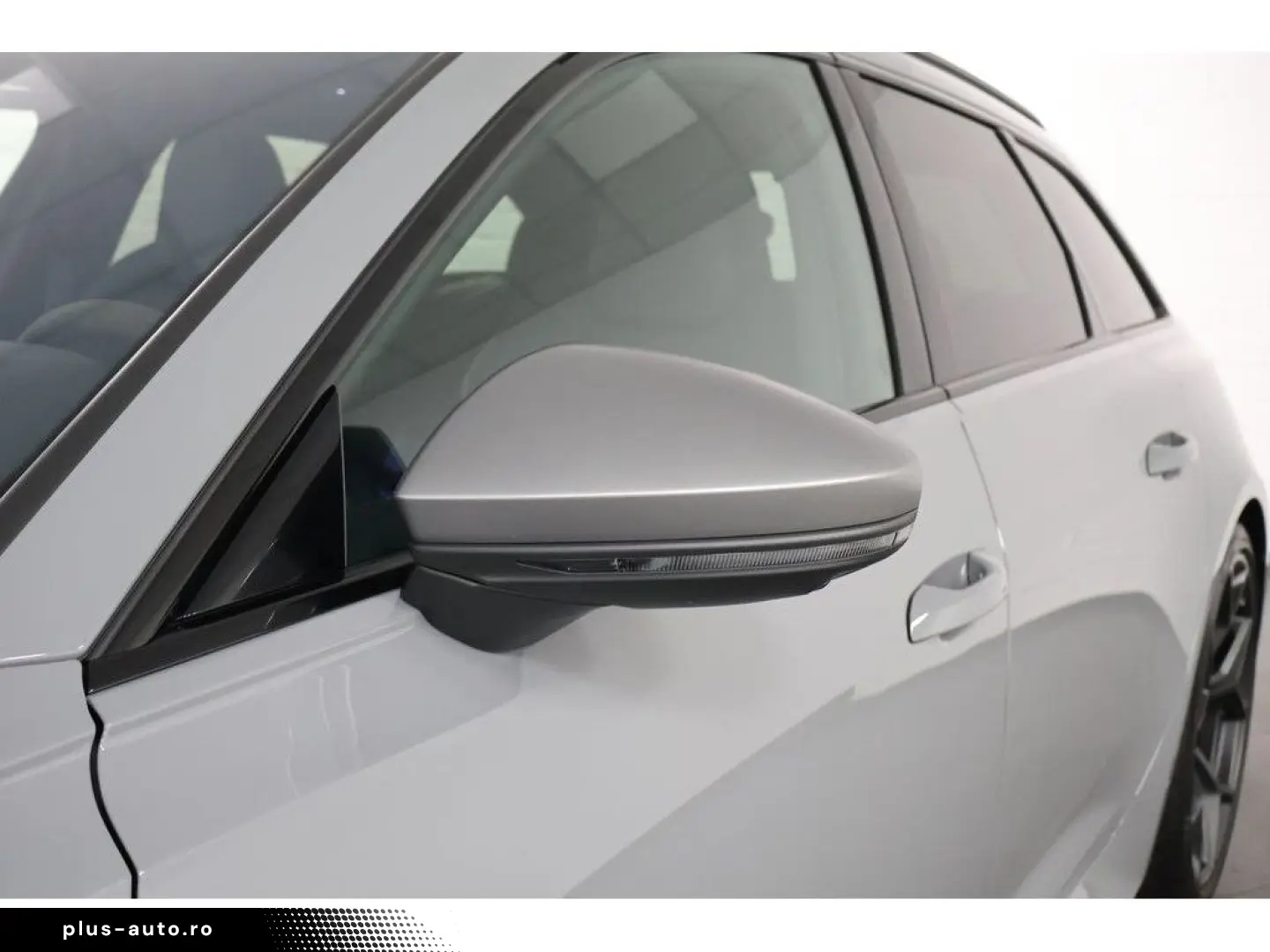 AUDI RS 6 Avant 4.0 TFSI quattro performance Navi Mat