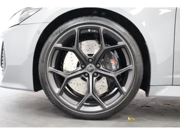 AUDI RS 6 Avant 4.0 TFSI quattro performance Navi Mat