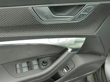 AUDI RS 6 Avant quattro Navi Matrix AHK HUD B&O PDC P