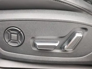 AUDI RS 6 Avant quattro Navi Matrix AHK HUD B&O PDC P