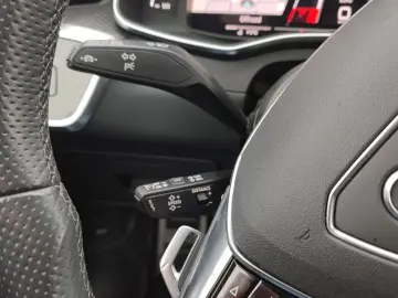 AUDI RS 6 Avant quattro Navi Matrix AHK HUD B&O PDC P