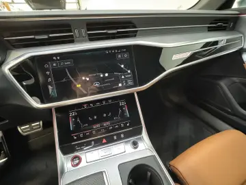 AUDI RS6 HeadUP MatrixLED Pano B&O 360  ACC Sitzlüft.