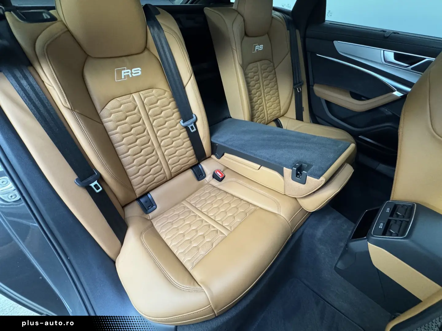 AUDI RS6 HeadUP MatrixLED Pano B&O 360  ACC Sitzlüft.