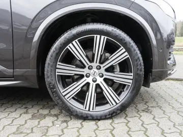 VOLVO XC90 B5 2.0 Plus