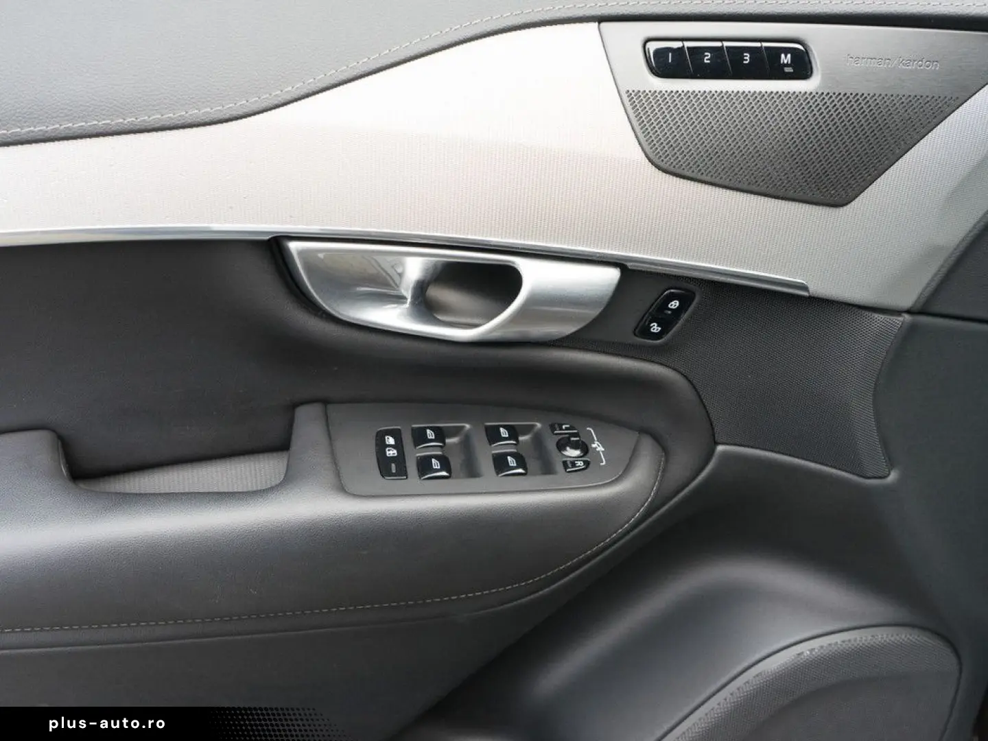 VOLVO XC90 B5 2.0 Plus